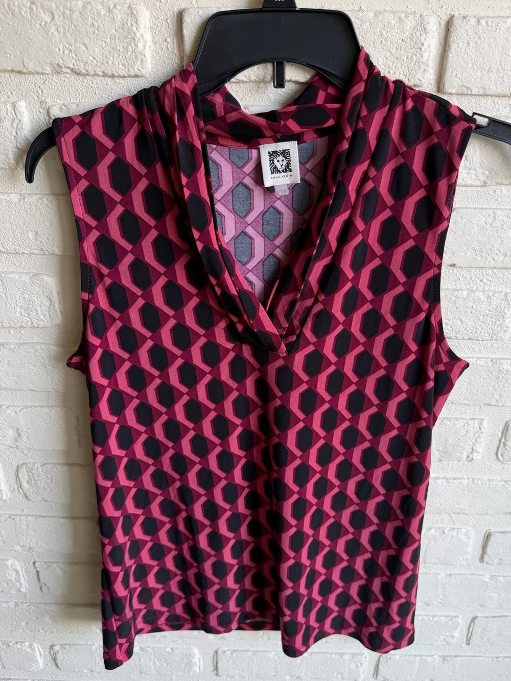 Anne Klein- Black and Pink Geometric Sleeveless Blouse (NWOT)